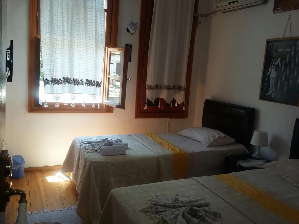 Ayfada Cafe & Pension Ayvalı Pokoj fotografie